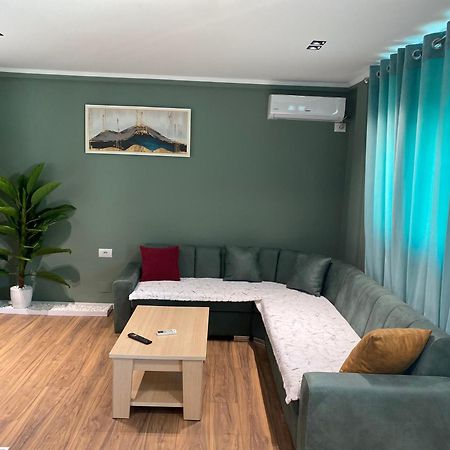 Novs Apartment3 จีโรคาสเตอร์ ภายนอก รูปภาพ
