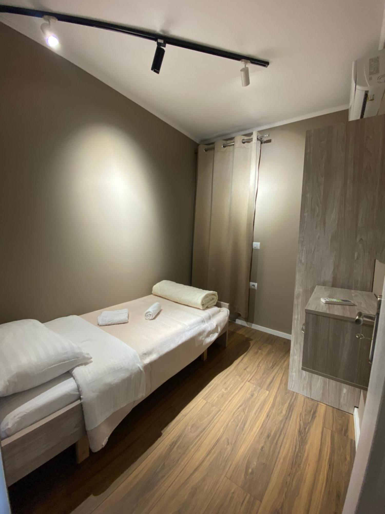 Novs Apartment3 จีโรคาสเตอร์ ภายนอก รูปภาพ